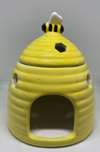 Load image into Gallery viewer, Beehive Wax Melt and Oil Burner
