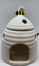 Load image into Gallery viewer, Beehive Wax Melt and Oil Burner
